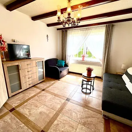 - 100 Krokow Do Jeziora Na Kaszubach 公寓 *