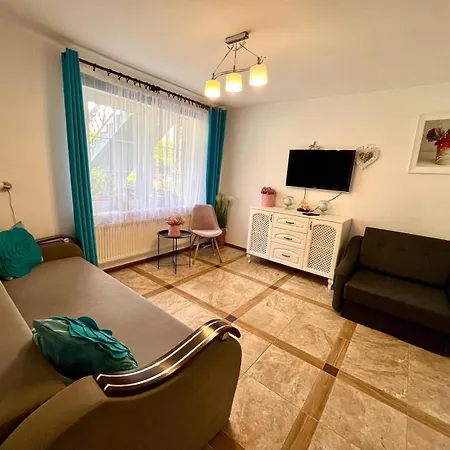 - 100 Krokow Do Jeziora Na Kaszubach 公寓